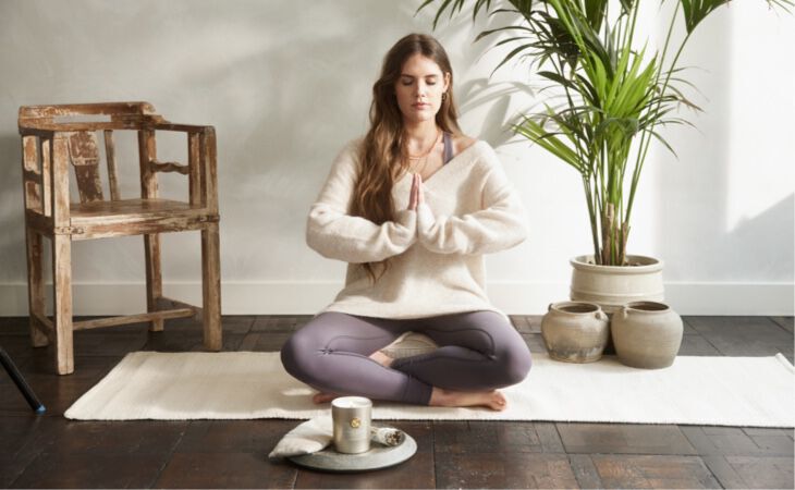The incredible benefits of candle meditation, and how to do it